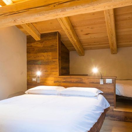 La Placette - Albergo Diffuso E Trattoria Usseaux Kültér fotó