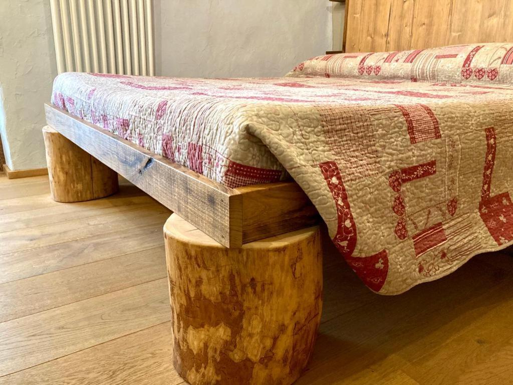 La Placette - Albergo Diffuso E Trattoria Usseaux Kültér fotó