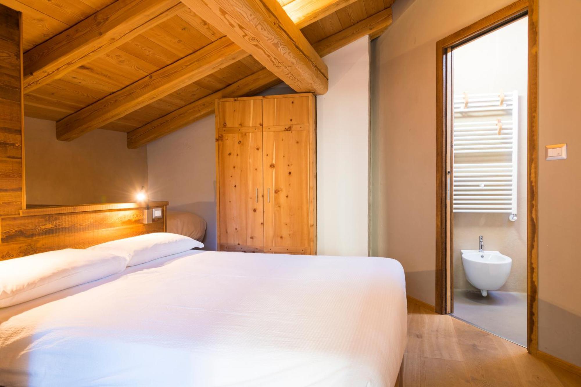 La Placette - Albergo Diffuso E Trattoria Usseaux Kültér fotó