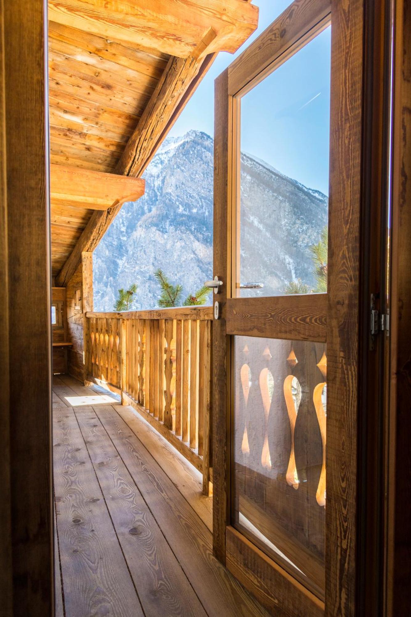 La Placette - Albergo Diffuso E Trattoria Usseaux Kültér fotó