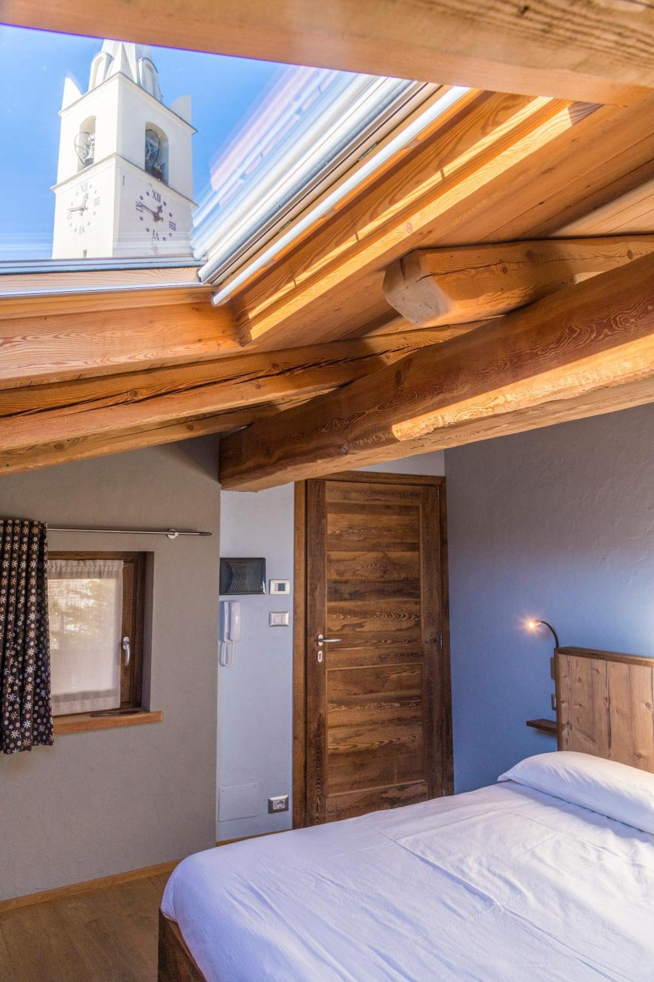 La Placette - Albergo Diffuso E Trattoria Usseaux Kültér fotó