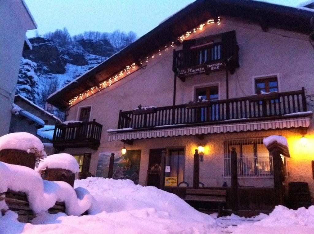 La Placette - Albergo Diffuso E Trattoria Usseaux Kültér fotó